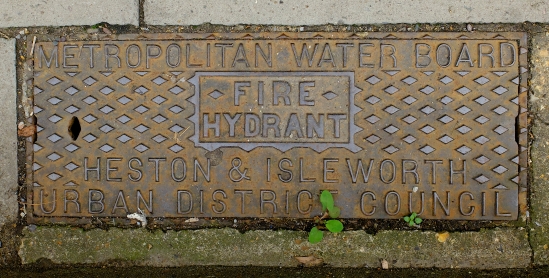 Fire hydrant, Metropolitan water board, Heston and Isleworth Urban District council